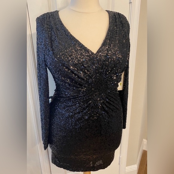 Sequin Plus Dress - Picture 4 of 8